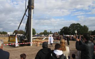 1e paal nieuwbouw kerk Kesteren