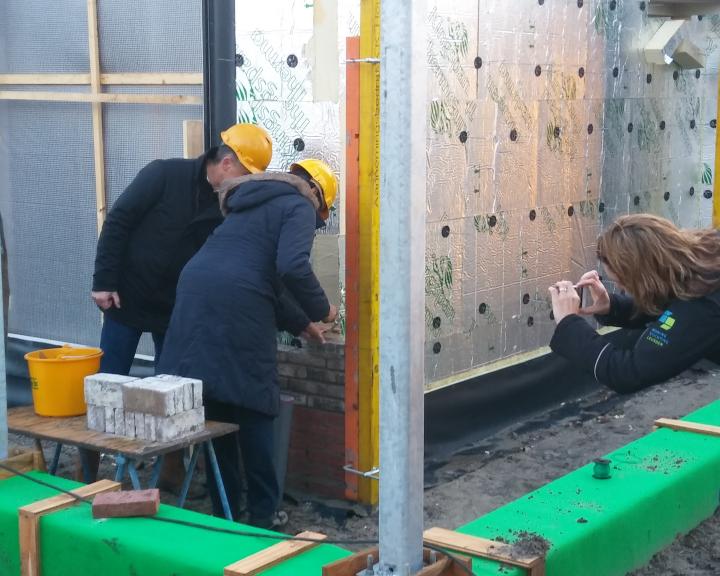 Eerste steenlegging 22 appartementen ’t Palet Leusden-Zuid