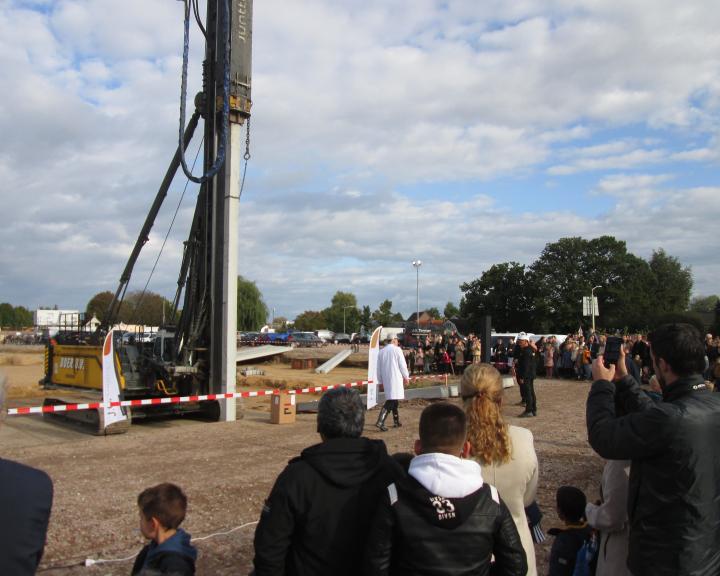 1e paal nieuwbouw kerk Kesteren